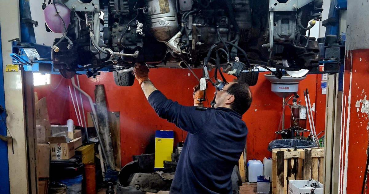 Can mechanic claim tools taxes