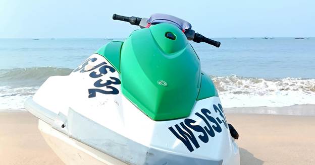 how to turn and stop a jet ski safely